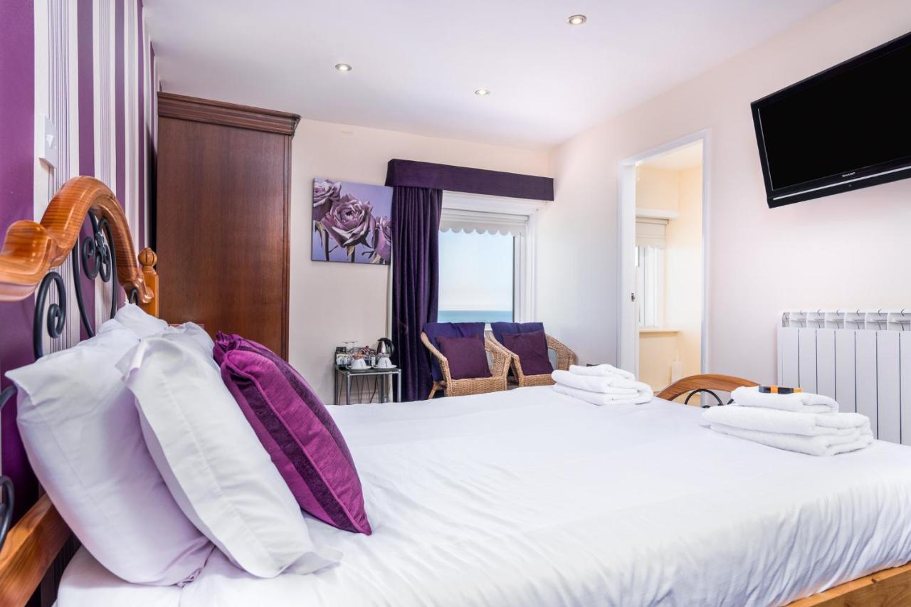Riviera Guesthouse วิทบี ภายนอก รูปภาพ